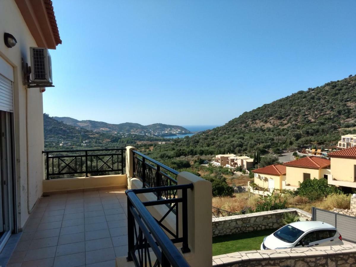 Villa Merastri Vlikhádha Exteriör bild